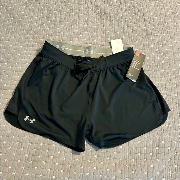 2 for $20 Under Armour Women's Athletic Black Shorts - Picture 1 of 6